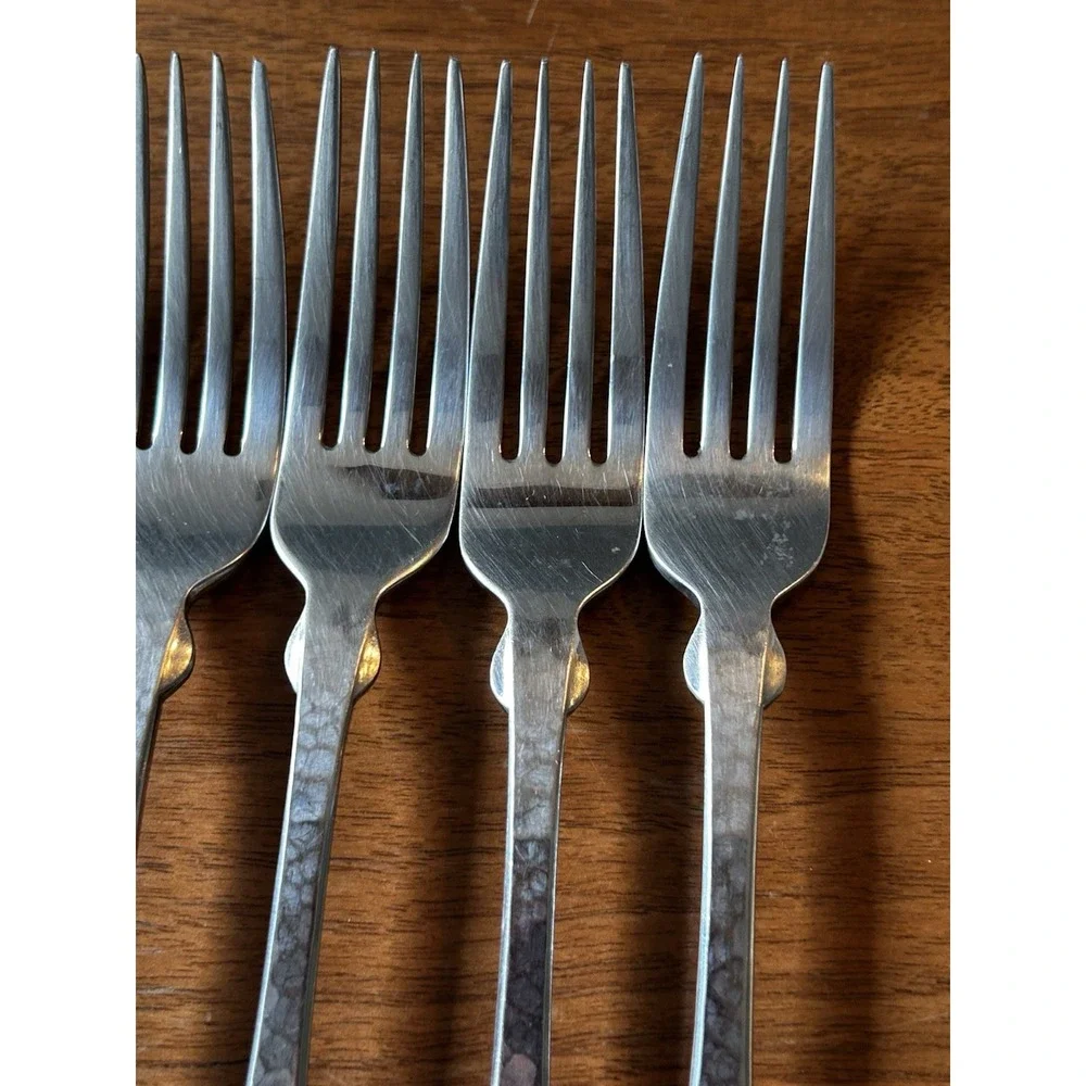 8- Towle 18/8 Stainless Germany Flatware Hammersmith Dinner Forks 8 1/4